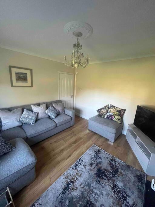Cosy 4 Bed Bungalow In Quiet Residential Area! Strabane Exterior photo
