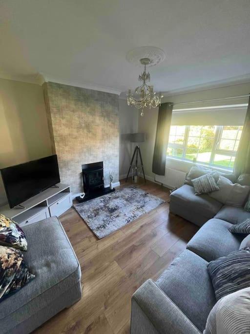 Cosy 4 Bed Bungalow In Quiet Residential Area! Strabane Exterior photo