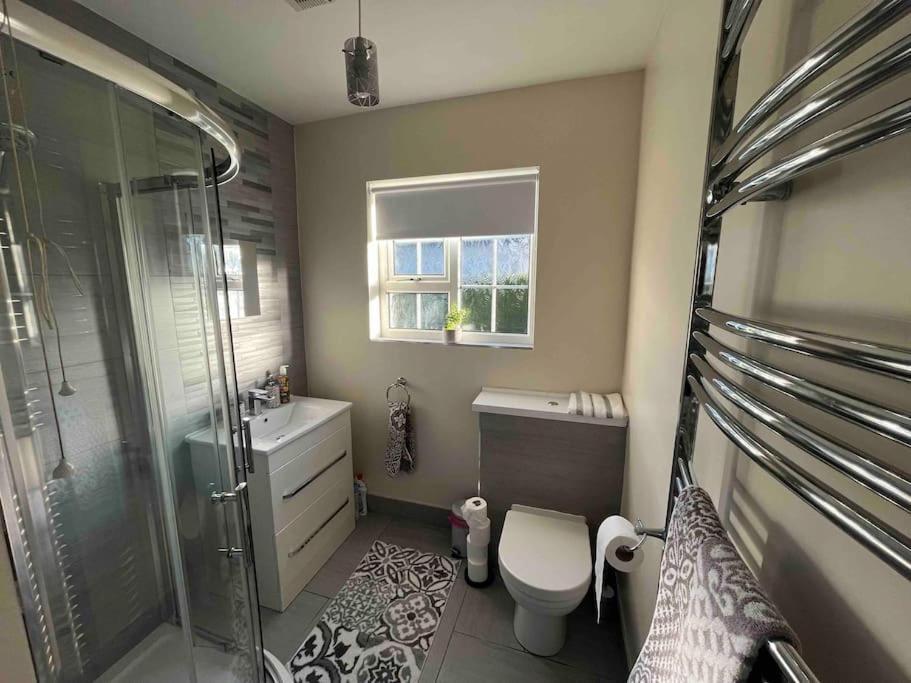 Cosy 4 Bed Bungalow In Quiet Residential Area! Strabane Exterior photo
