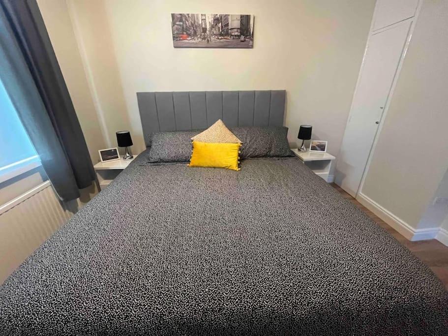 Cosy 4 Bed Bungalow In Quiet Residential Area! Strabane Exterior photo