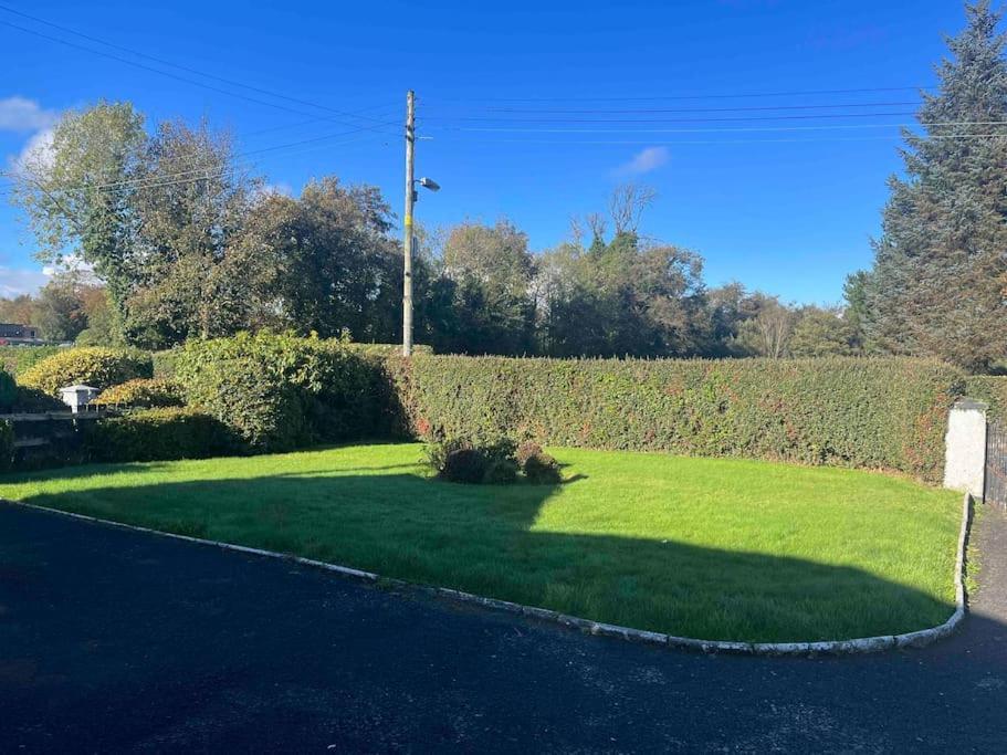 Cosy 4 Bed Bungalow In Quiet Residential Area! Strabane Exterior photo